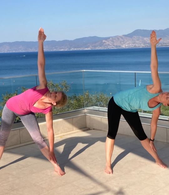 Yoga für mehr Beweglichkeit auf Zypern